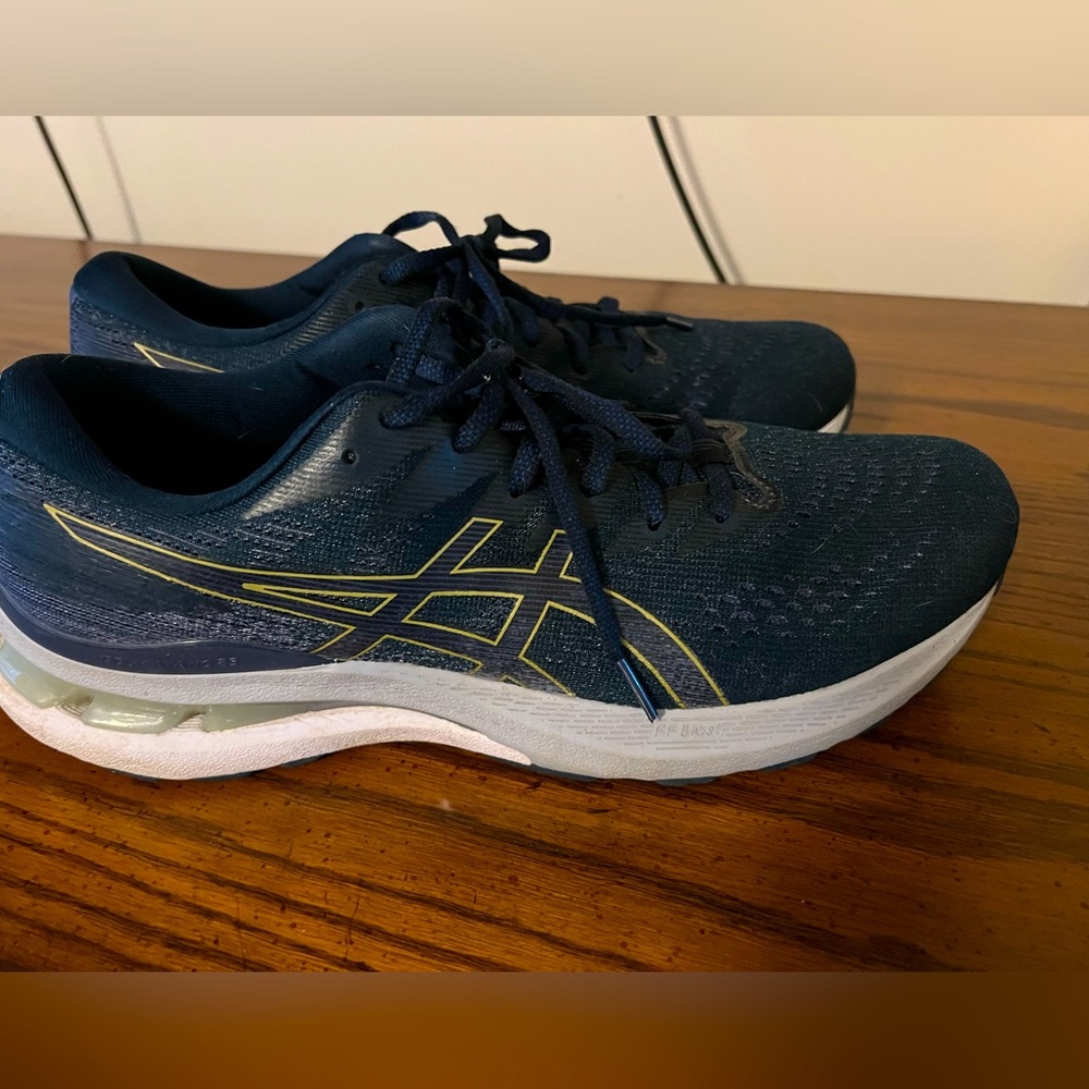 Running Shoes